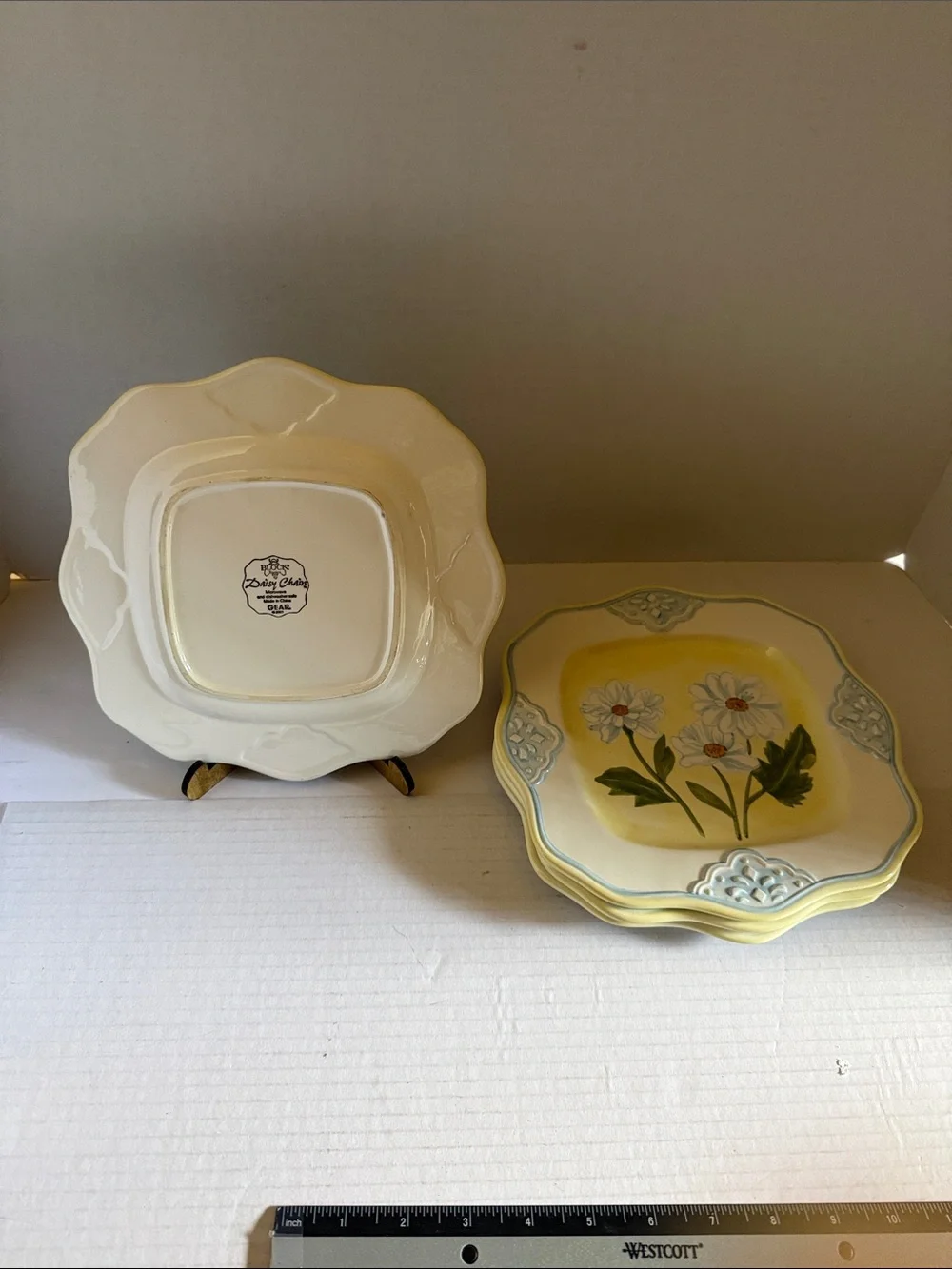 Block 2001 Daisy Chain Salad / Dessert Plates - Set of 4